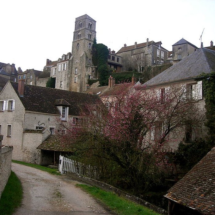 Photo de Basilique Saint-Thugal de Château-Landon