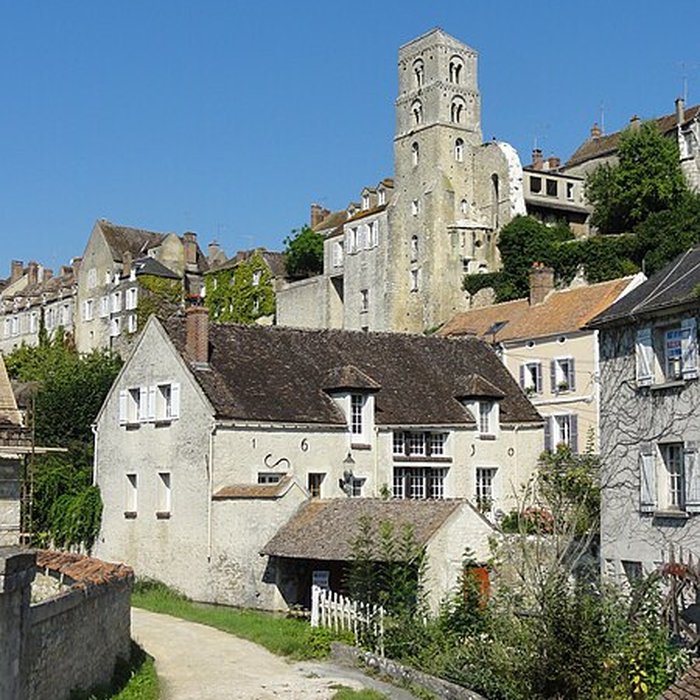 Photo de Basilique Saint-Thugal de Château-Landon