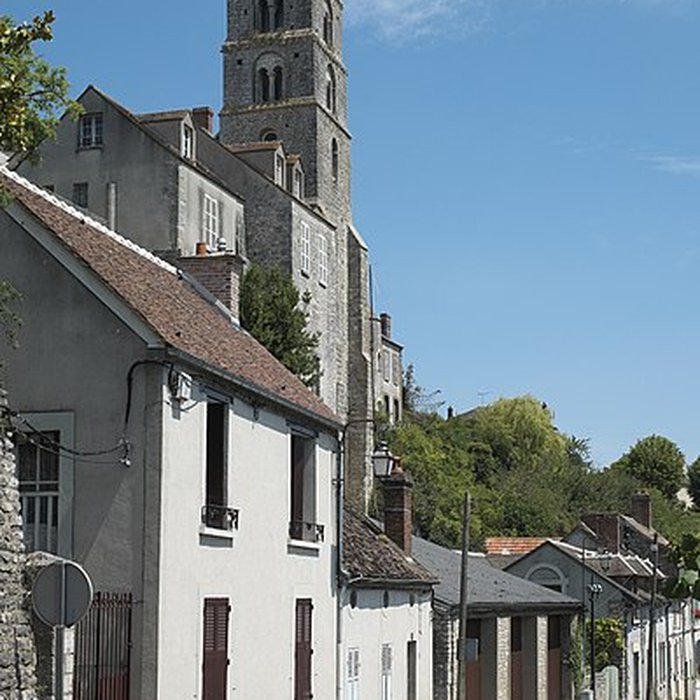 Photo de Basilique Saint-Thugal de Château-Landon
