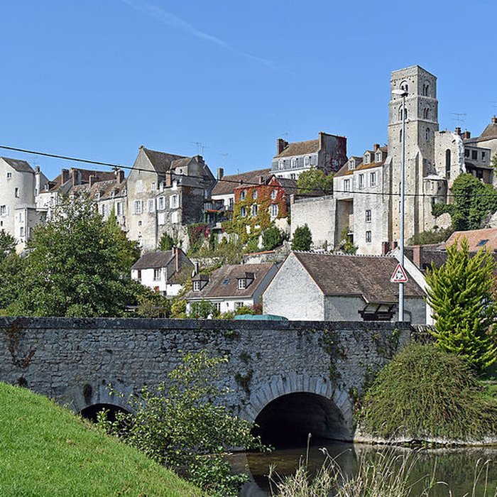 Photo de Basilique Saint-Thugal de Château-Landon