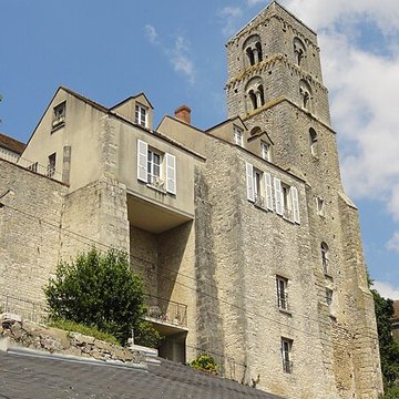 Basilique Saint-Thugal de Château-Landon