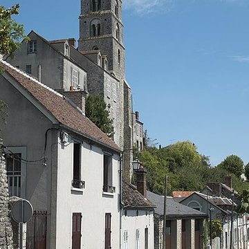 Basilique Saint-Thugal de Château-Landon