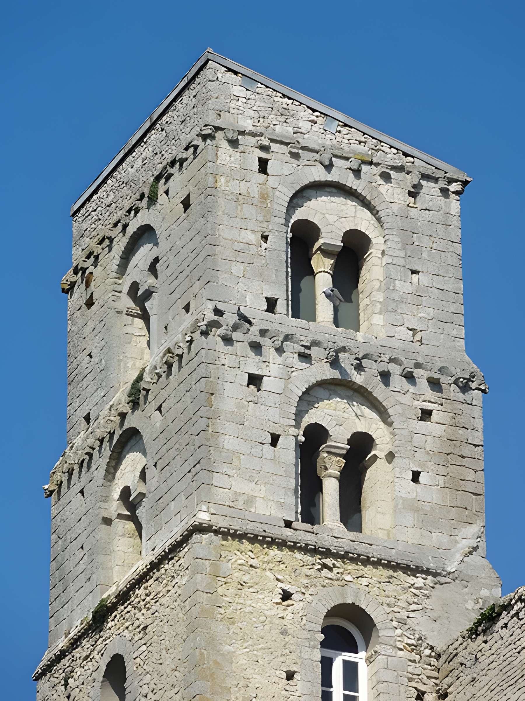 Basilique Saint-Thugal de Château-Landon