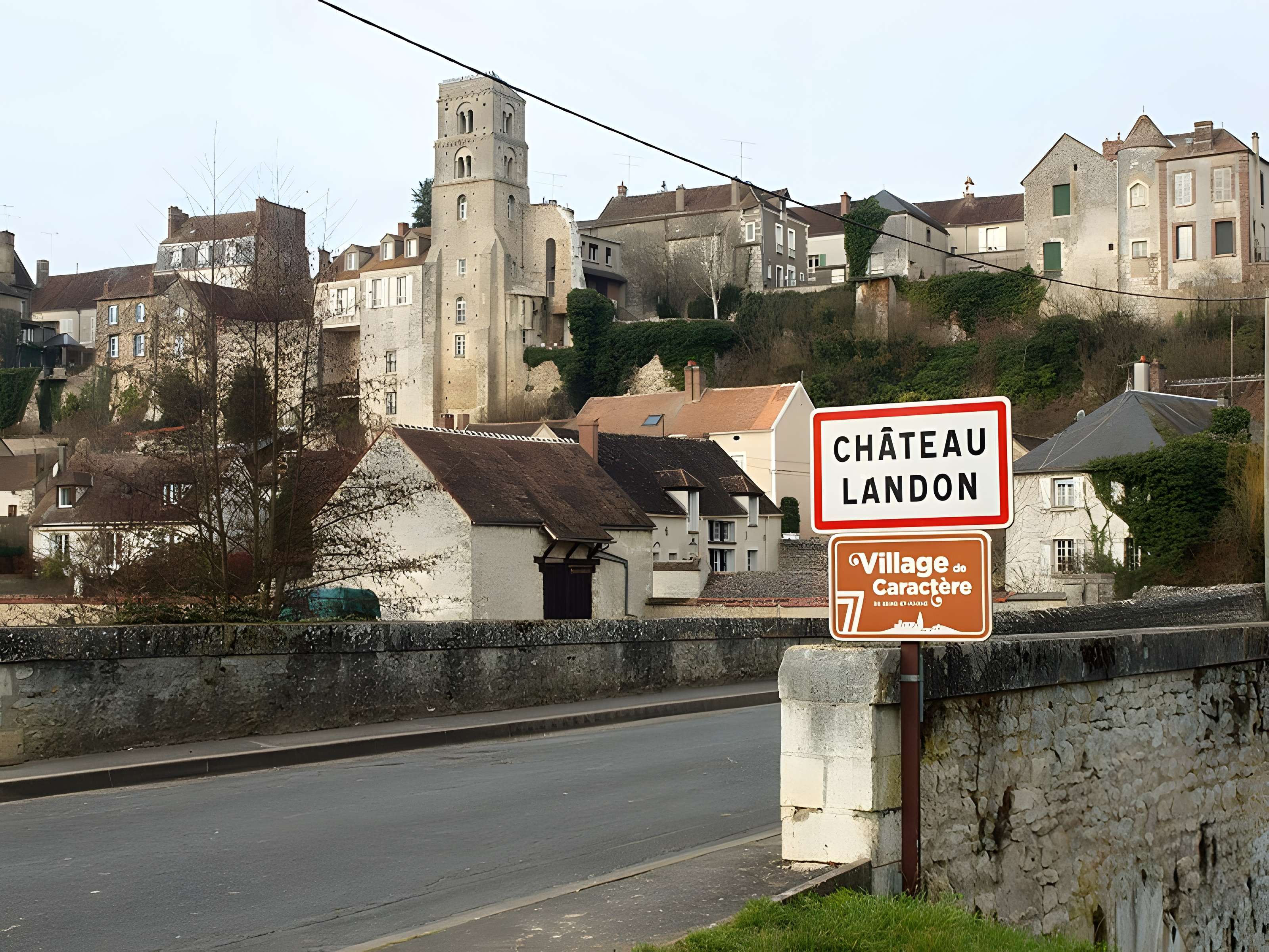 Basilique Saint-Thugal de Château-Landon