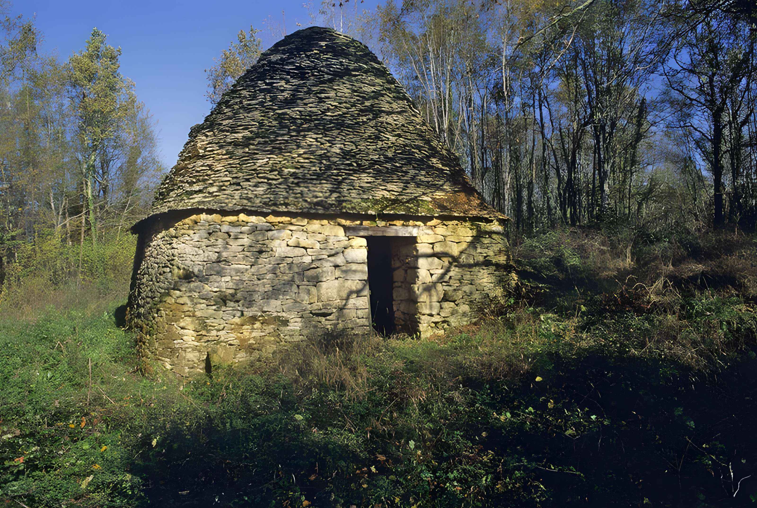 Cabane en pierre sèche de Pechmémie aux Eyzies-de-Tayac-Sireuil 
