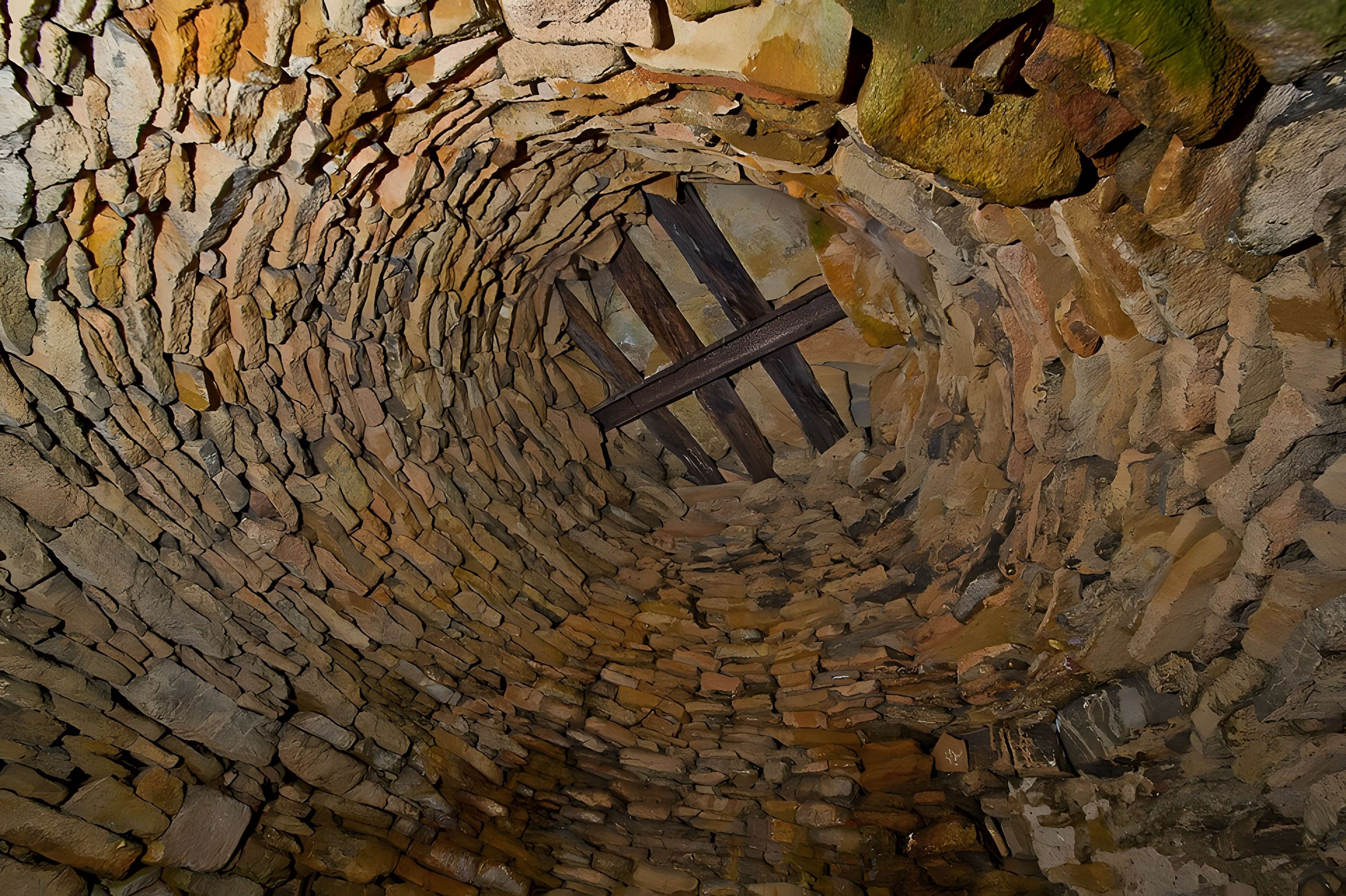 Cabanes en pierre sèche de Theizé