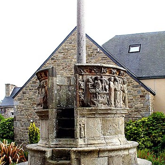 Photo de Calvaire du xve siècle de Pleubian