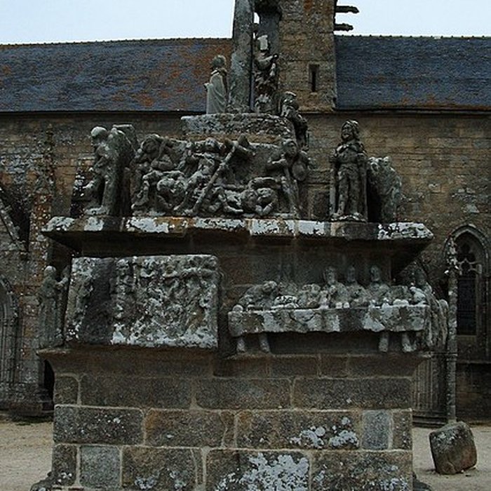 Photo de Calvaire et chapelle de Tronoën