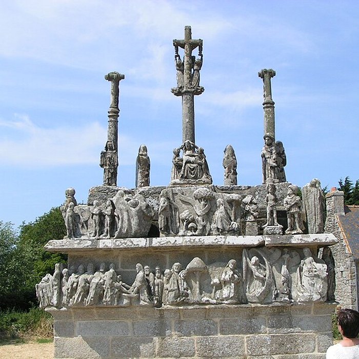 Photo de Calvaire et chapelle de Tronoën