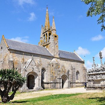 Calvaire et chapelle de Tronoën