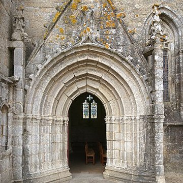 Calvaire et chapelle de Tronoën