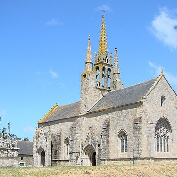 Calvaire et chapelle de Tronoën