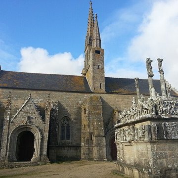 Calvaire et chapelle de Tronoën