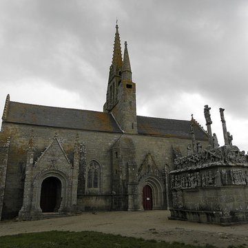 Calvaire et chapelle de Tronoën