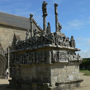 Calvaire et chapelle de Tronoën