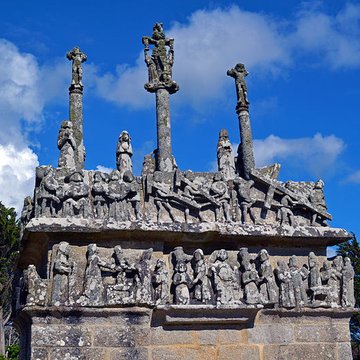 Calvaire et chapelle de Tronoën