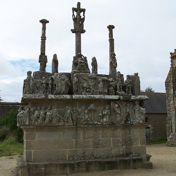 Calvaire et chapelle de Tronoën