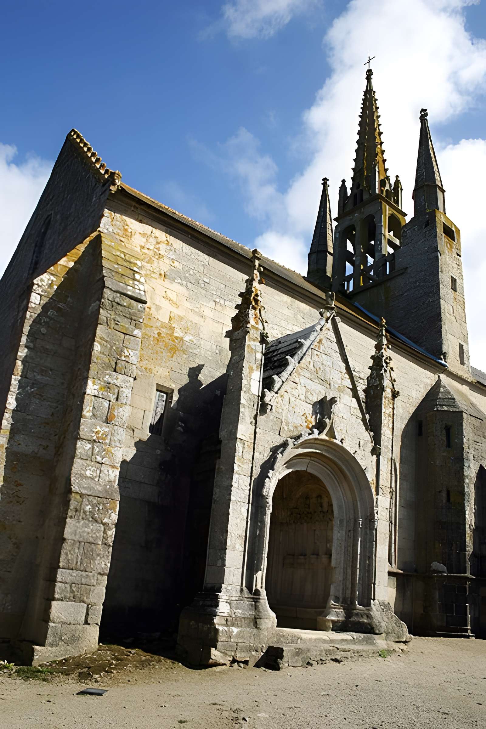 Calvaire et chapelle de Tronoën