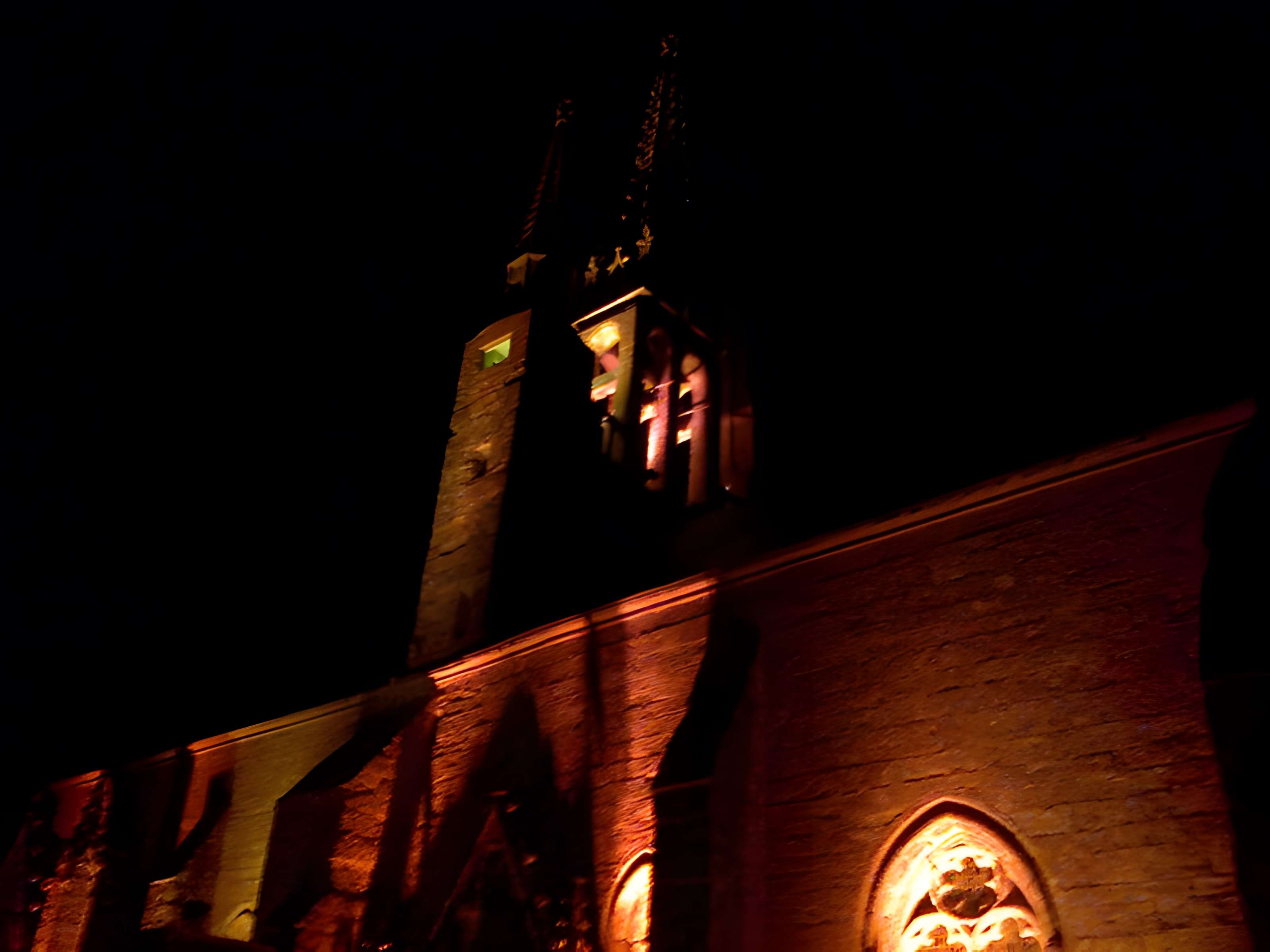 Calvaire et chapelle de Tronoën