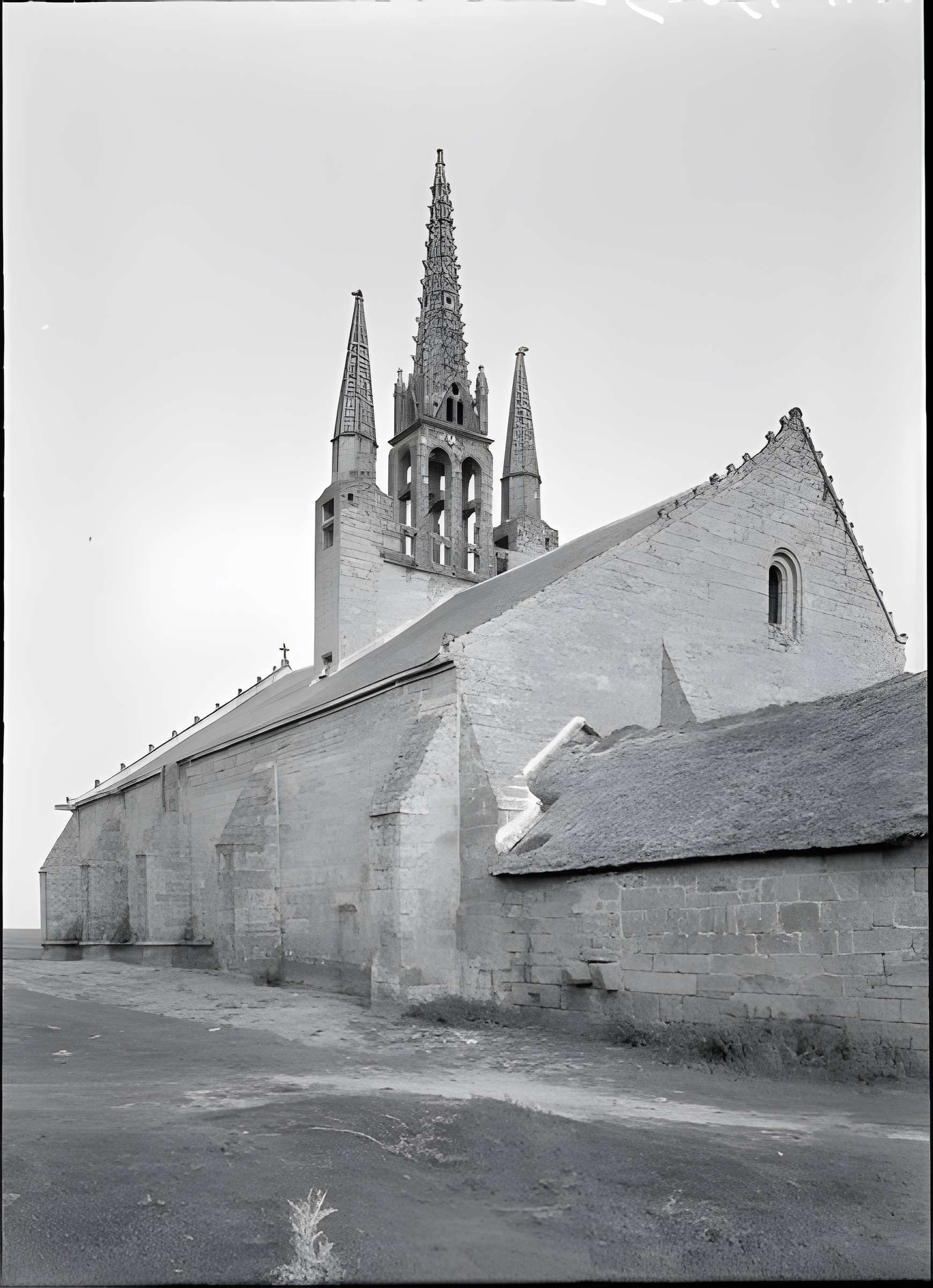Calvaire et chapelle de Tronoën