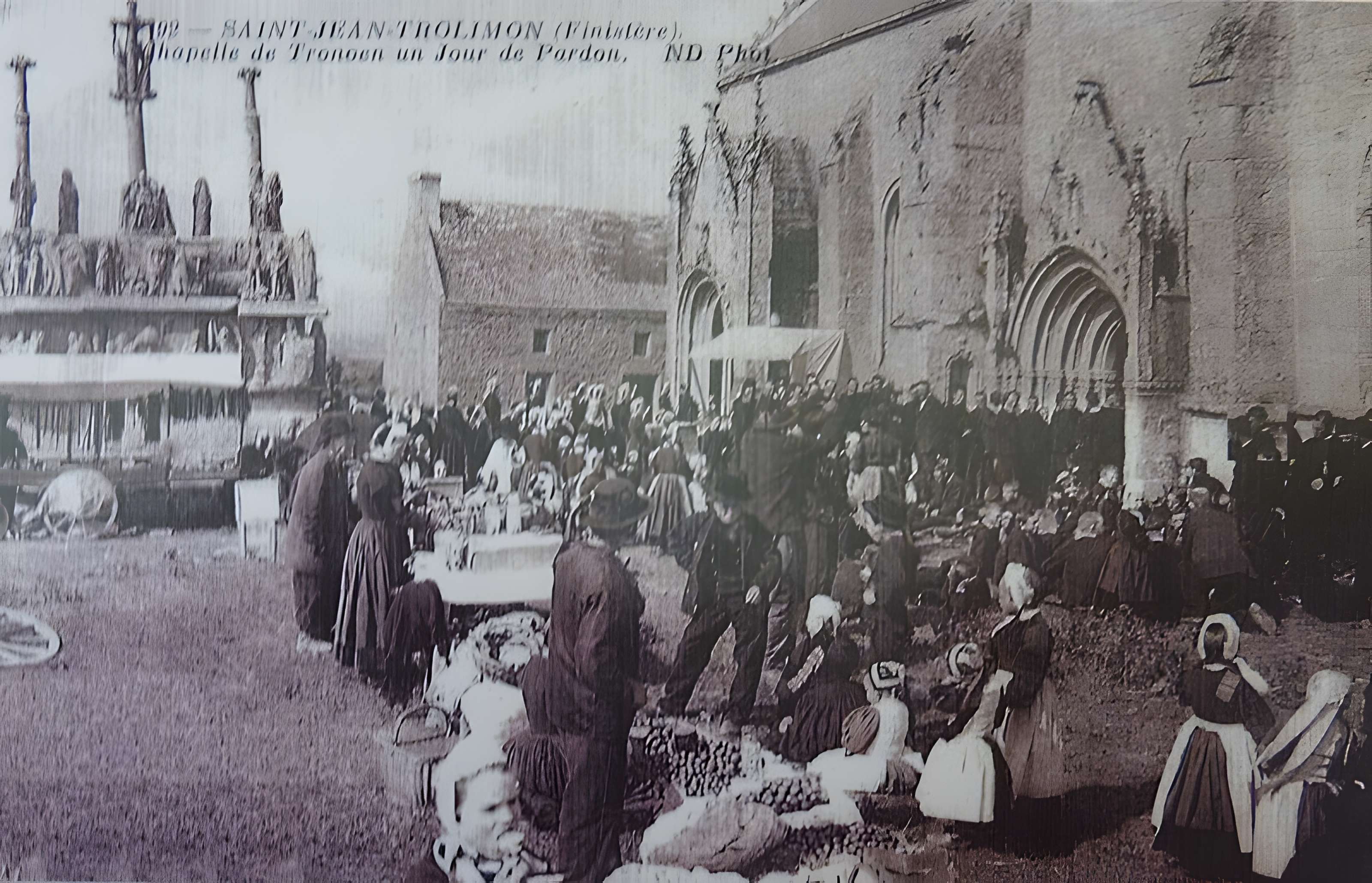 Calvaire et chapelle de Tronoën