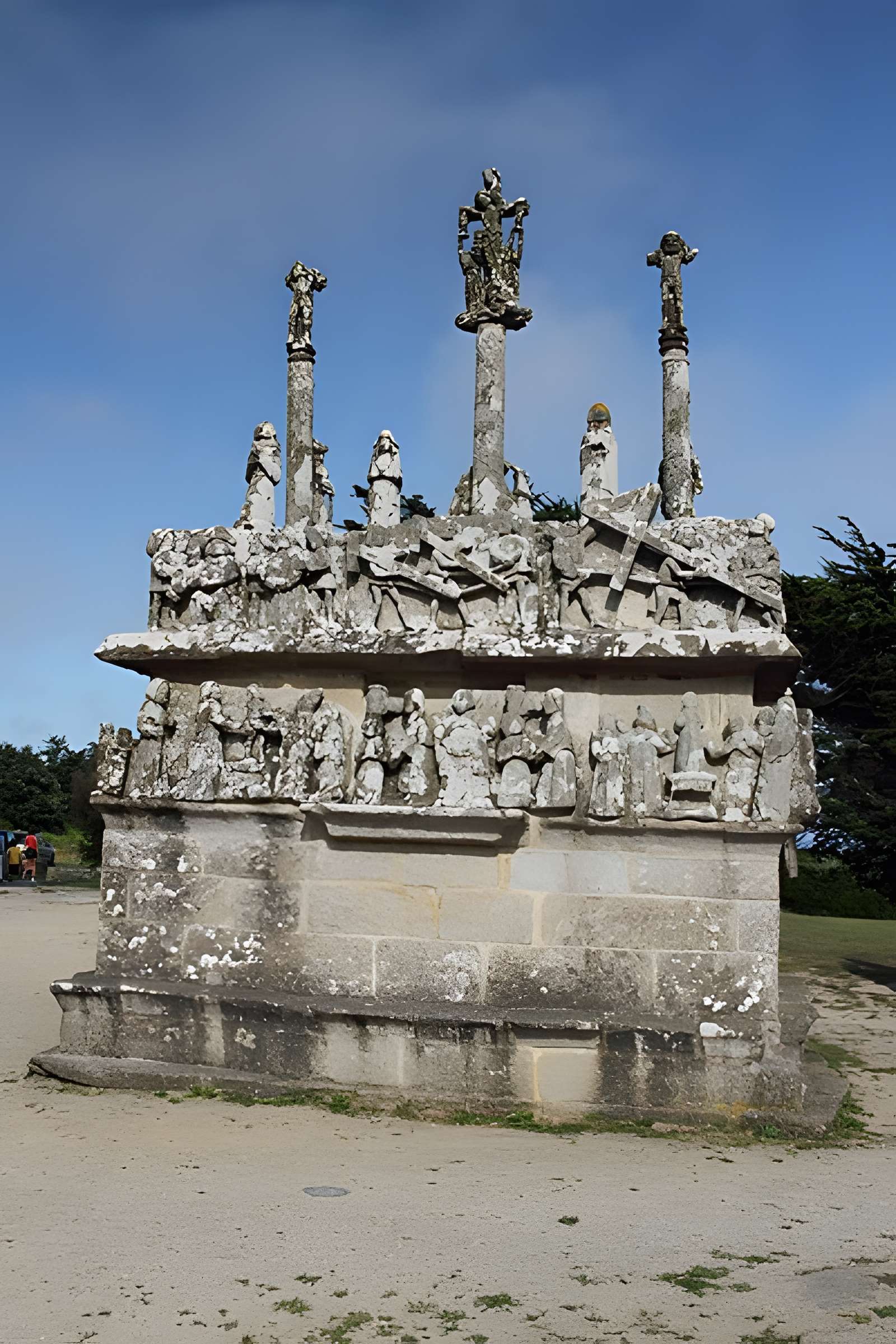 Calvaire et chapelle de Tronoën