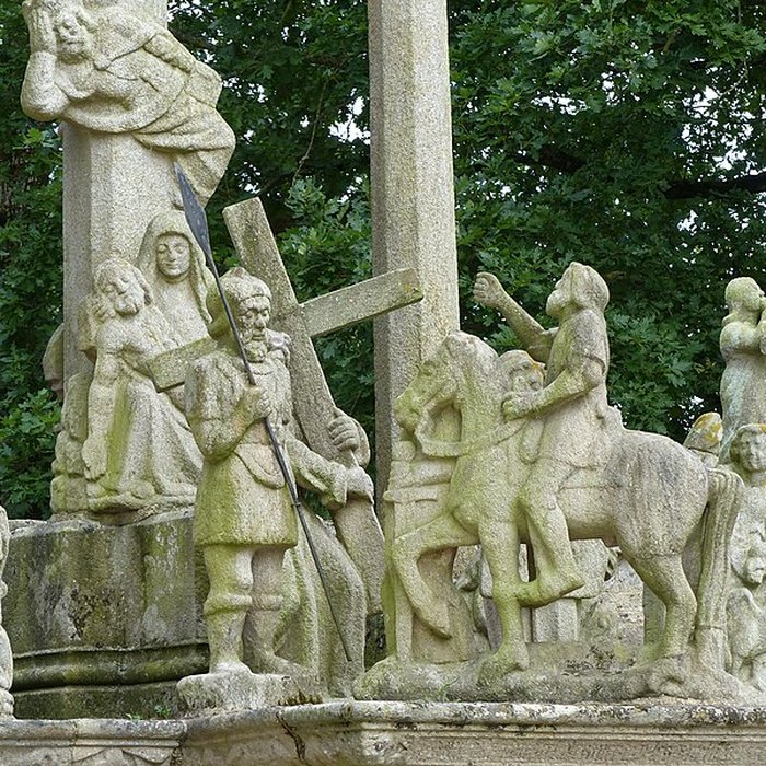 Photo de Calvaire et ossuaire du cimetière de Guéhenno