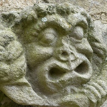 Calvaire et ossuaire du cimetière de Guéhenno