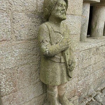 Calvaire et ossuaire du cimetière de Guéhenno
