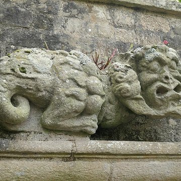 Calvaire et ossuaire du cimetière de Guéhenno