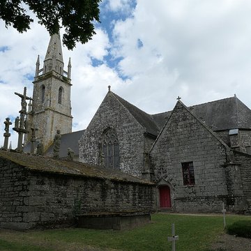 Calvaire et ossuaire du cimetière de Guéhenno