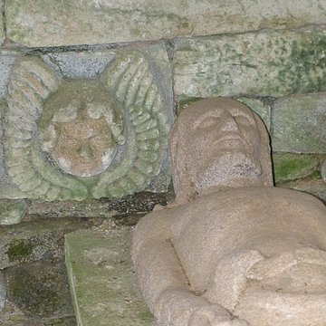 Calvaire et ossuaire du cimetière de Guéhenno