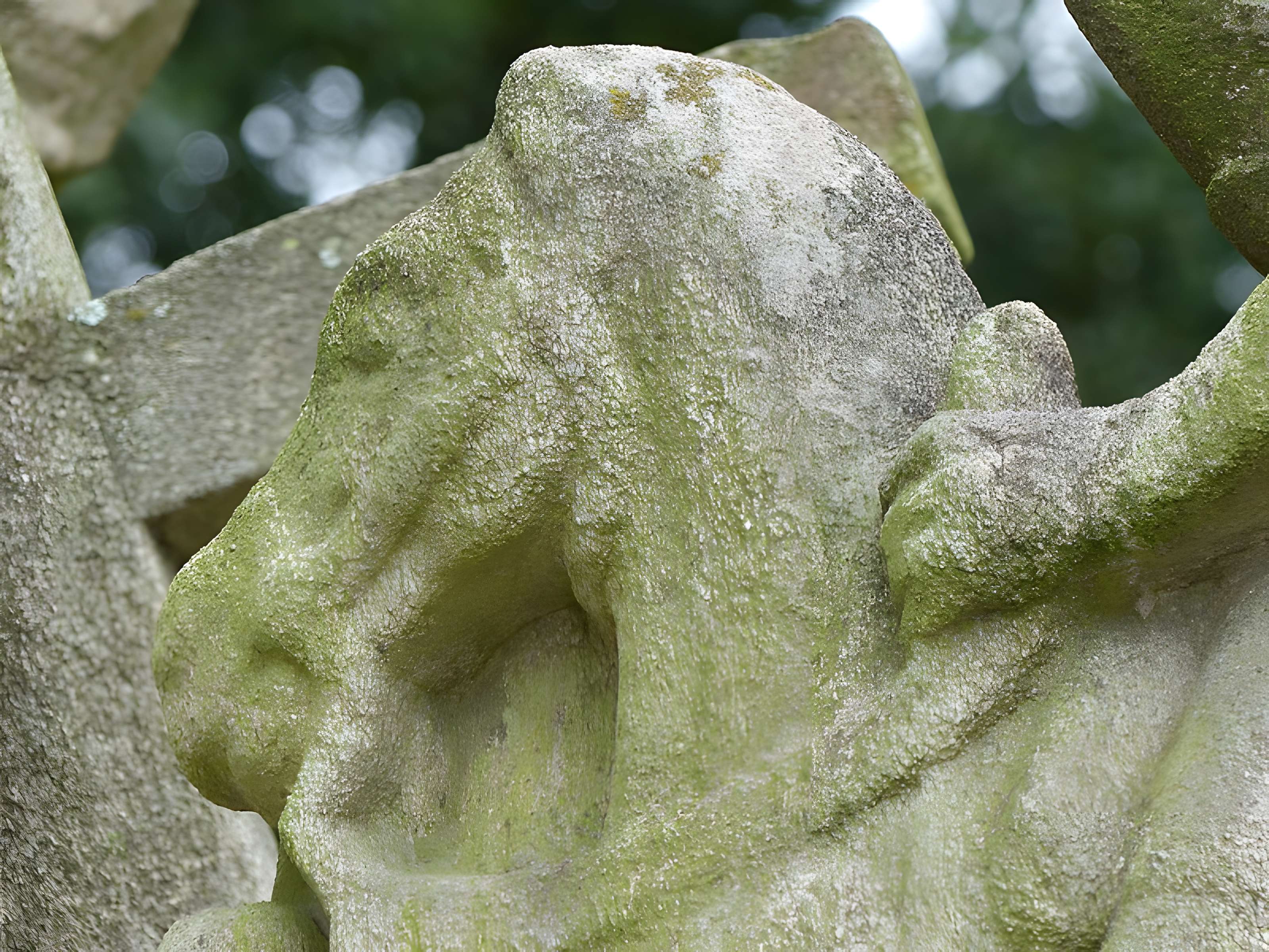Calvaire et ossuaire du cimetière de Guéhenno