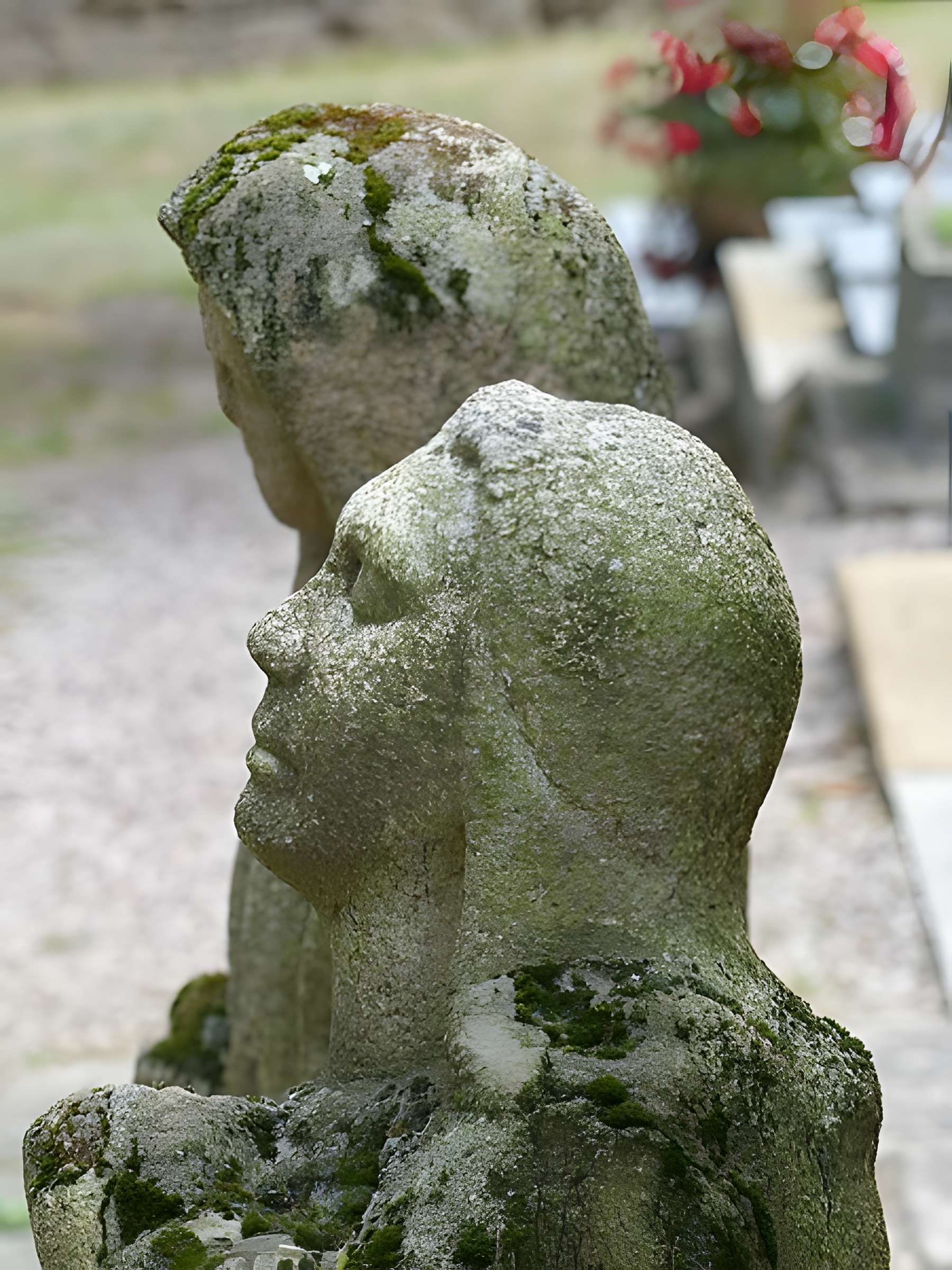 Calvaire et ossuaire du cimetière de Guéhenno