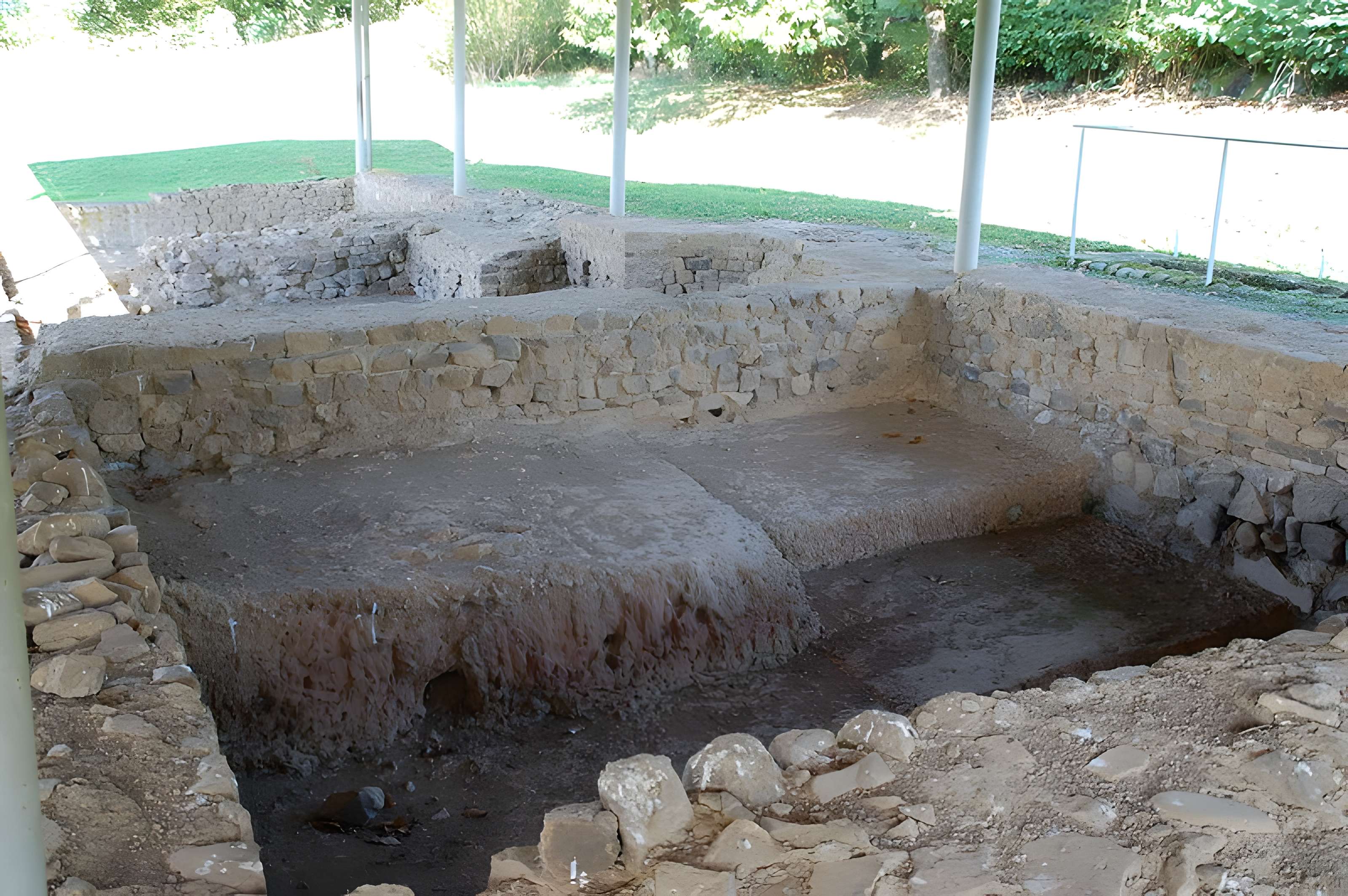 Camp romain et vicus routier à Saint-Jean-le-Vieux 