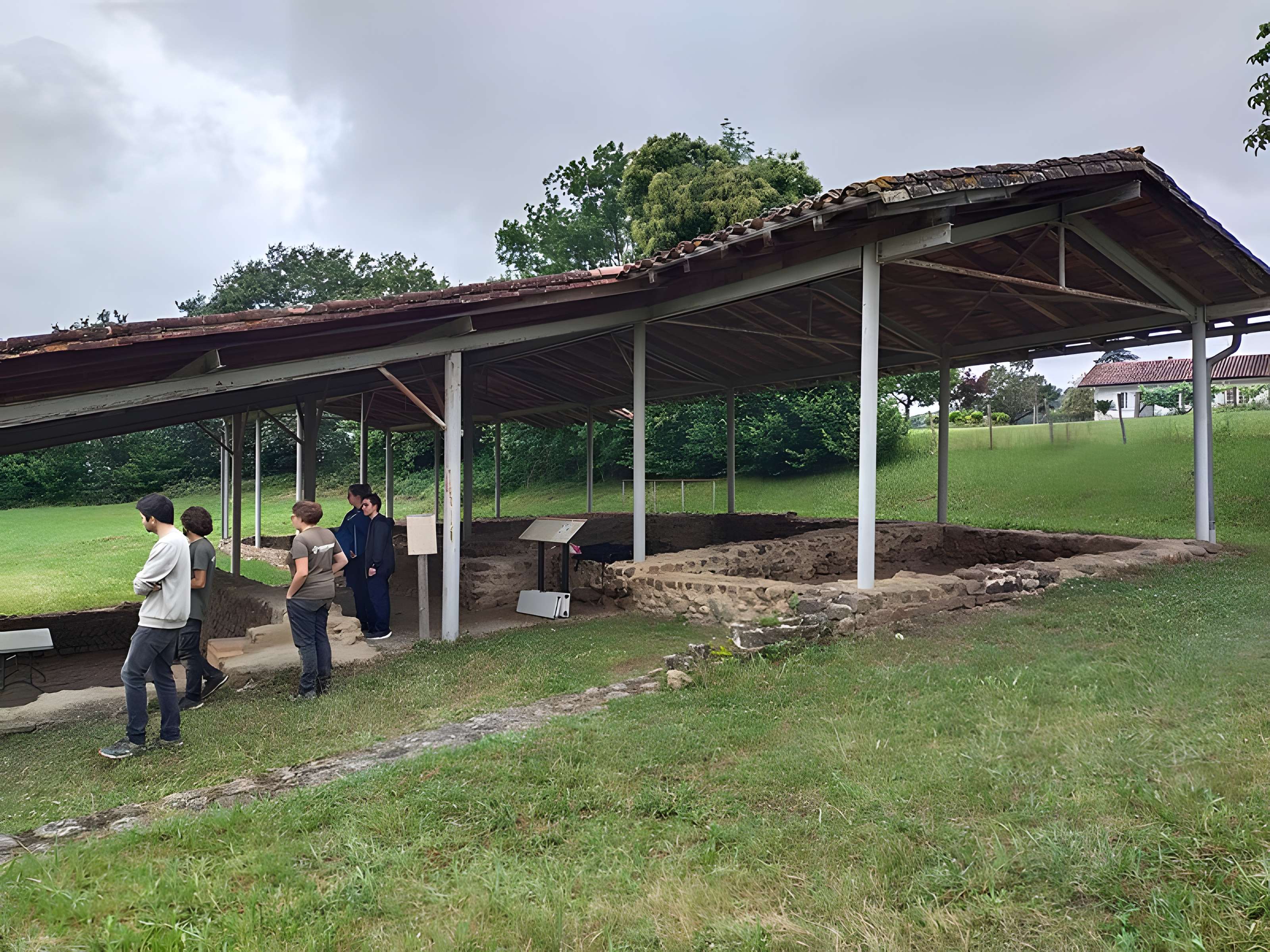 Camp romain et vicus routier à Saint-Jean-le-Vieux