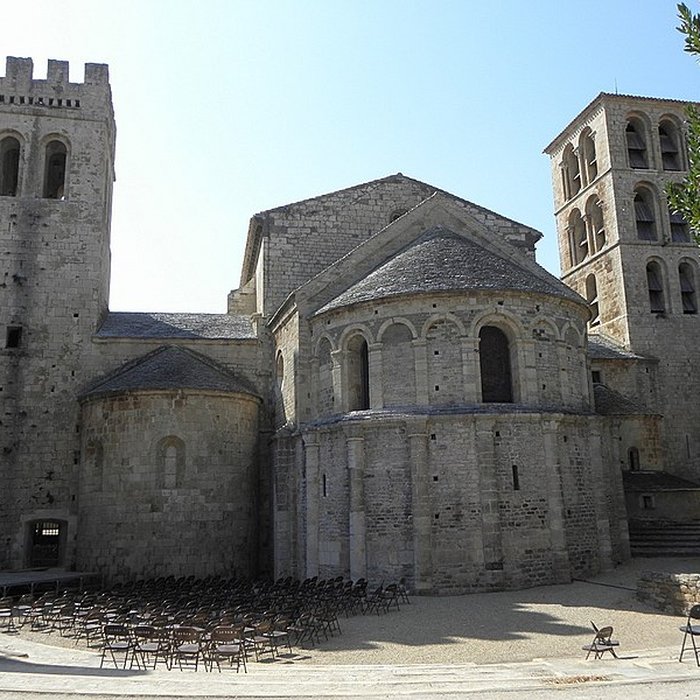 Photo de Abbatiale Saint-Pierre-et-Saint-Paul de Caunes-Minervois