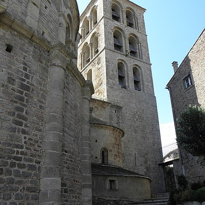 Photo de Abbatiale Saint-Pierre-et-Saint-Paul de Caunes-Minervois