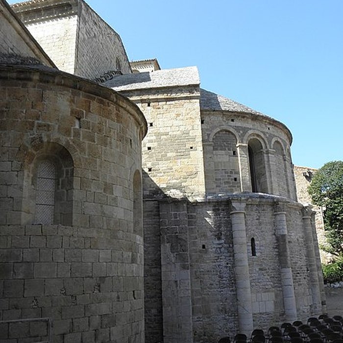 Photo de Abbatiale Saint-Pierre-et-Saint-Paul de Caunes-Minervois