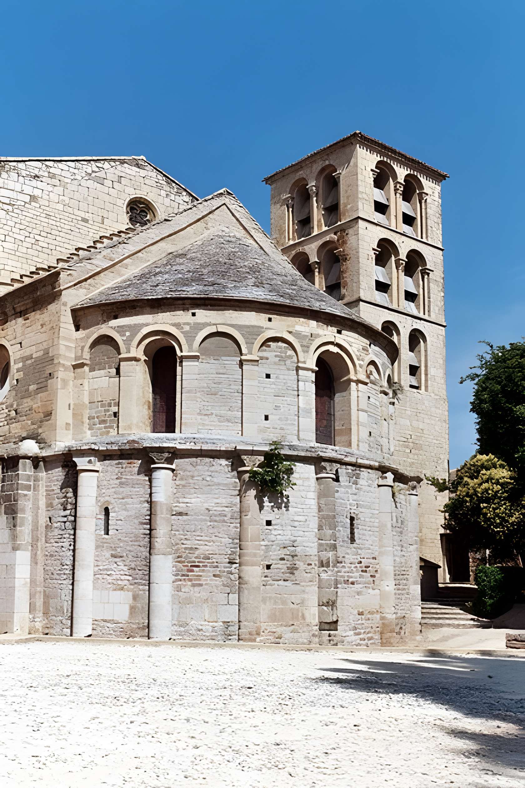 Abbatiale Saint-Pierre-et-Saint-Paul de Caunes-Minervois 