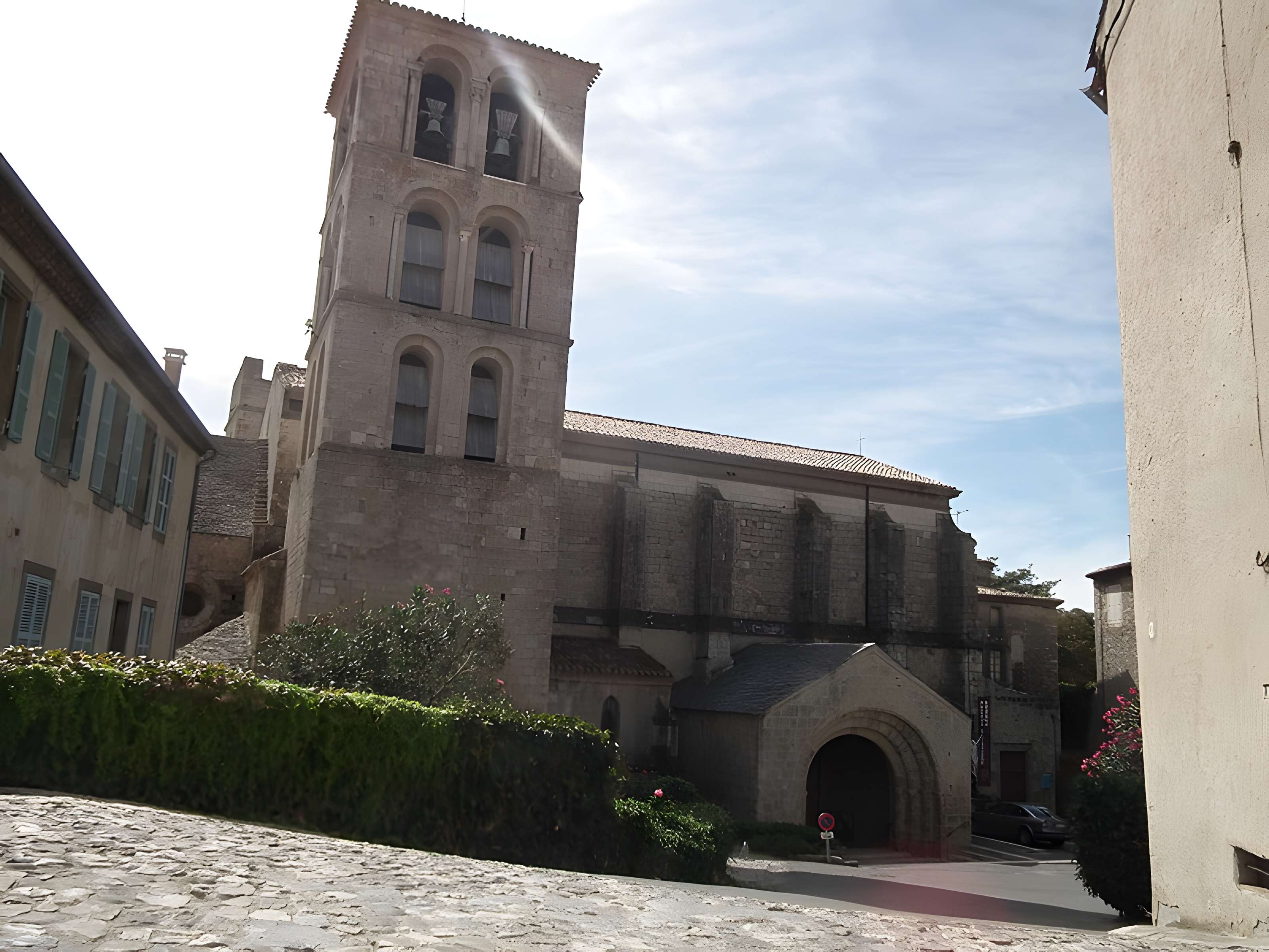 Abbatiale Saint-Pierre-et-Saint-Paul de Caunes-Minervois