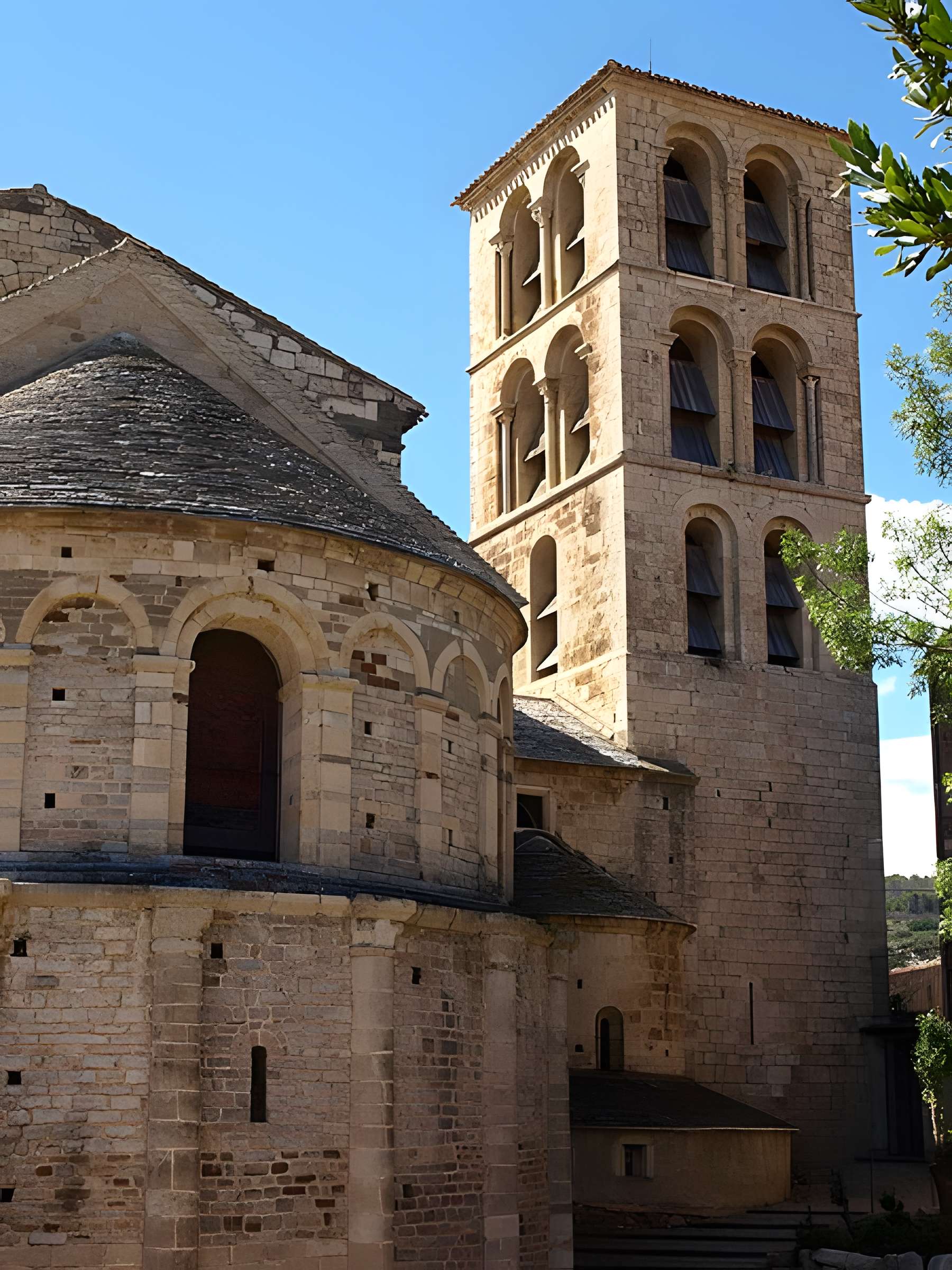 Abbatiale Saint-Pierre-et-Saint-Paul de Caunes-Minervois
