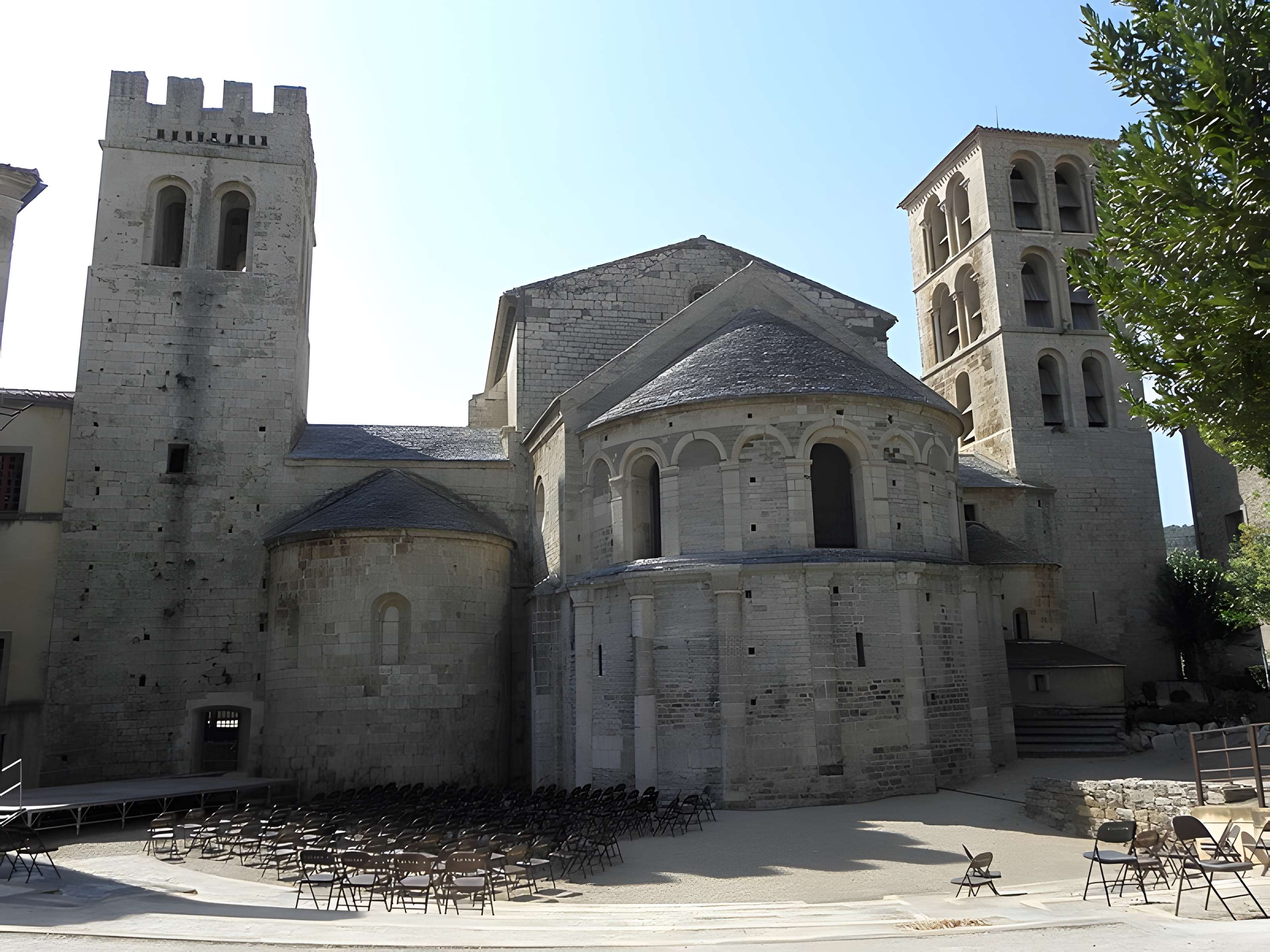 Abbatiale Saint-Pierre-et-Saint-Paul de Caunes-Minervois