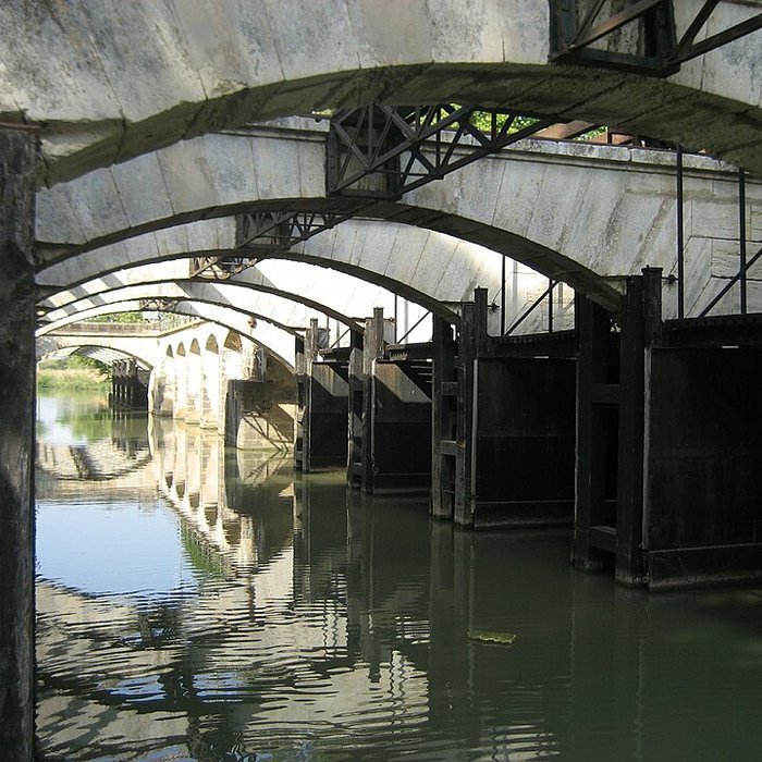 Photo de Canal du Midi : Barrage-écluse de Vias