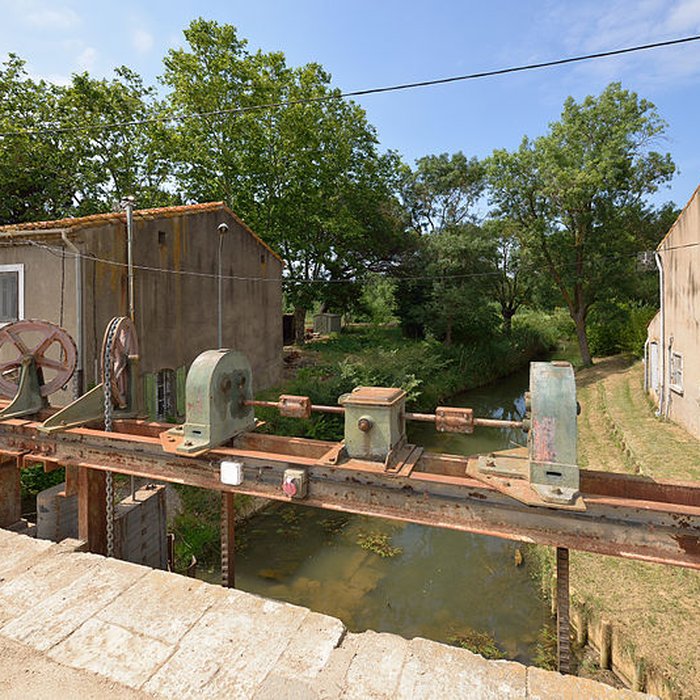 Photo de Canal du Midi : Barrage-écluse de Vias