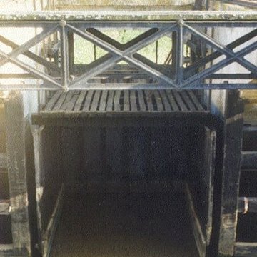 Canal du Midi : Barrage-écluse de Vias