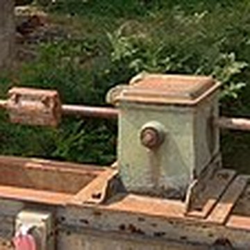 Canal du Midi : Barrage-écluse de Vias