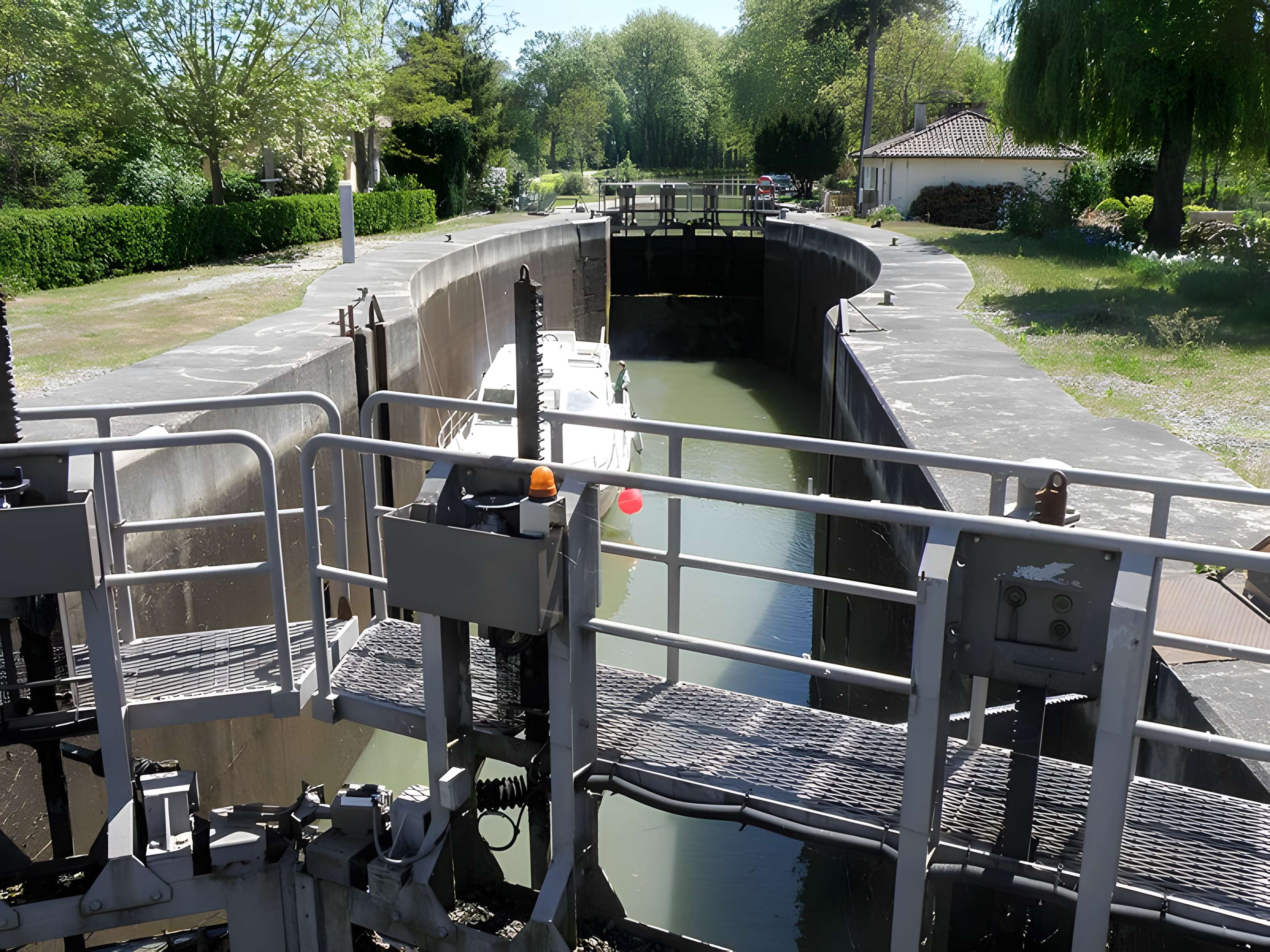 Canal du Midi : Écluse de Castanet