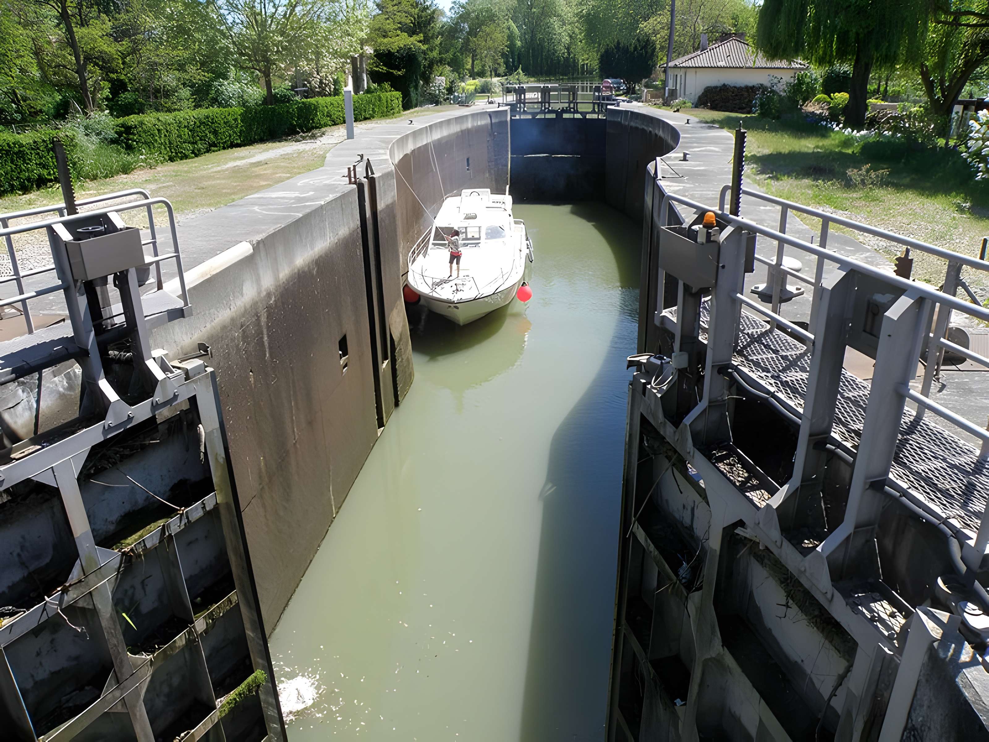 Canal du Midi : Écluse de Castanet