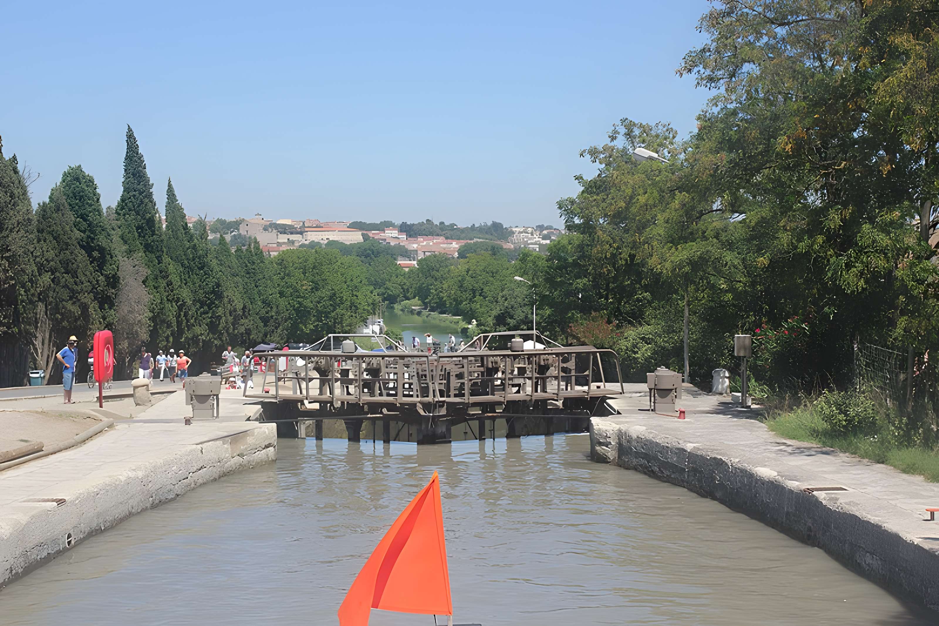 Canal du Midi : Écluse quadruple Saint-Roch